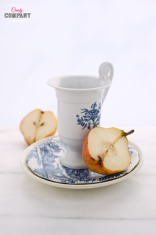 Homemade pear wafers, perfect topper for any kind of desserts!