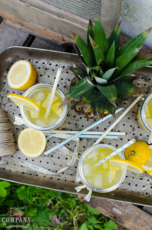 Pineapple lemonade drink
