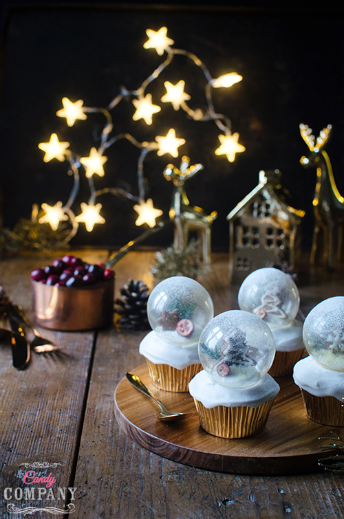 Christmas snow globe cupcakes with gelatin bublles decoration. Food photography by Candy Company
