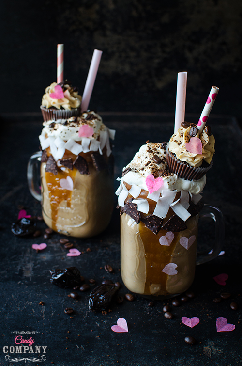 Coffee prune freakshake with coconut milk and caramel recipe, perfect for Valentine breakfast! Food photography by Candy Company