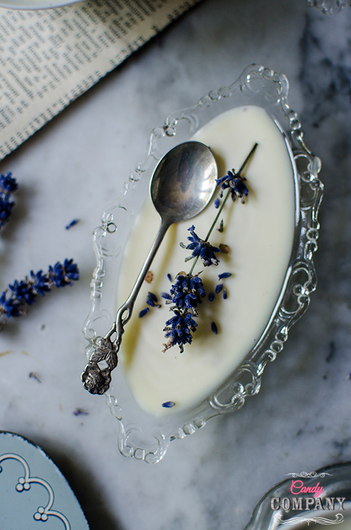 lavender posset dessert recipe. It's easy to make - only 3 ingredients! ood photography by Candy Company