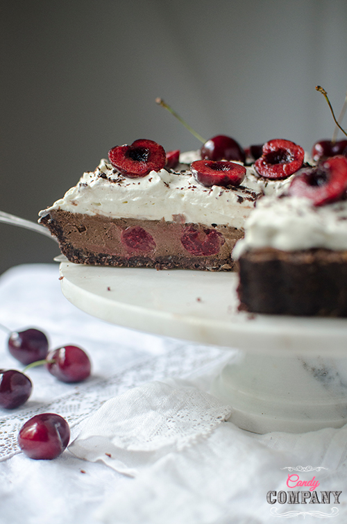 cherry chocolate cheesecake tart recipe. Food photography by Candy Company